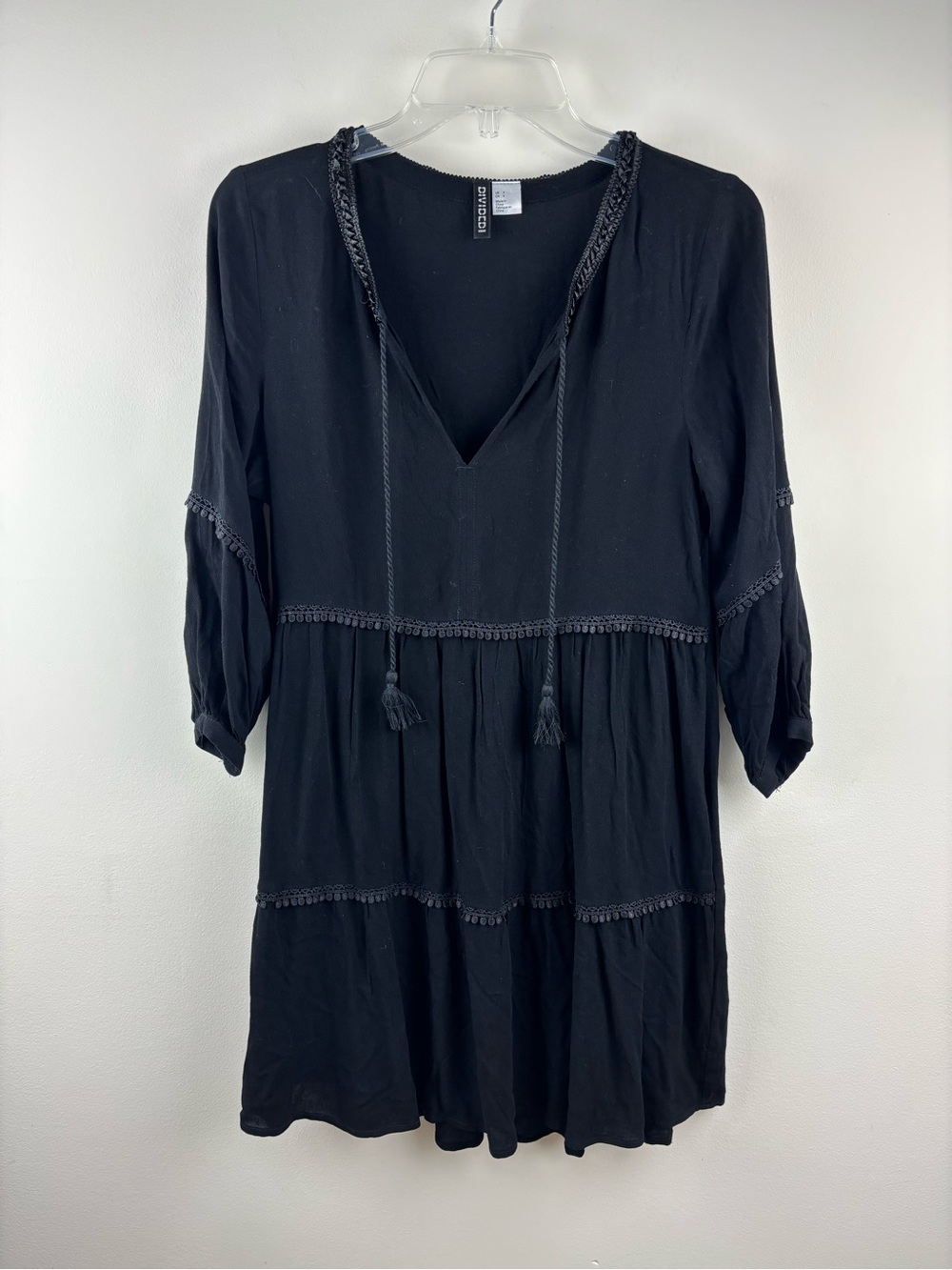 H&M Black boho Tassel Tiered Tunic Dress. Bohemian peasant mini dress. Size 4